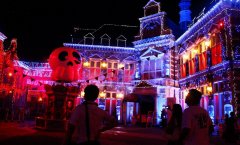 <b>从题逛乐土灯光设想夜逛项目成功运营</b>